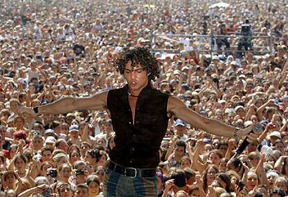 David Bisbal, en un concierto en Mataró en septiembre de 2002.