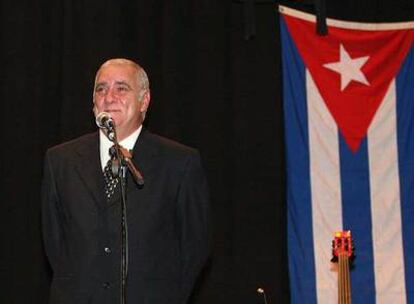 Carlos Otero, presentador de <i>El Sabanazo</i> durante 14 años, en una actuación en Canadá en 2006.