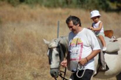 Paseo a caballo en Finca Valvellidos.