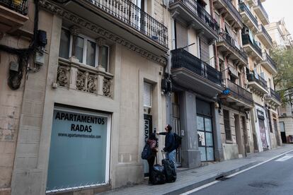 Apartamentos turísticos en el barrio de Poble-sec (Barcelona).