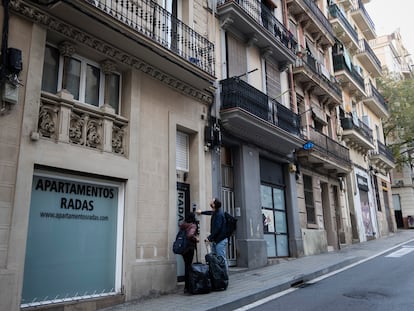 Apartamentos turísticos en el barrio de Poble-sec (Barcelona).