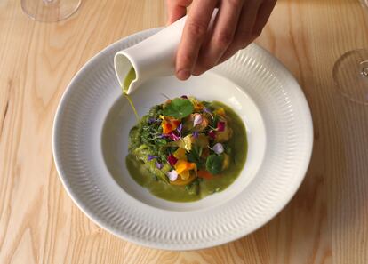 Plato con verduras del navazo de Trèsde Restaurante.