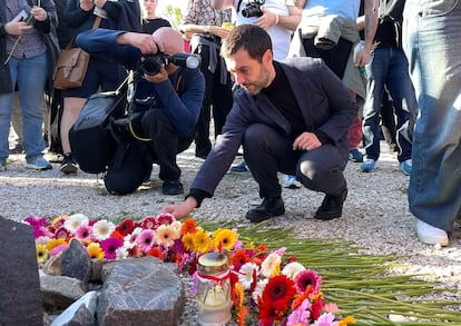 El ministro Bustinduy ha participado en la ofrenda floral en el antiguo campo de concentración de Mauthausen, este domingo.