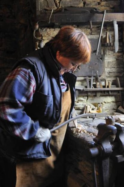 Making knives at the Cutlery Museum in Taramundi, Asturias.