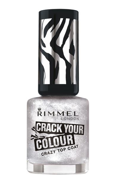 Un esmalte para aportar ese toque de fantasía en momentos especiales. Es el Cracker Top Coat, que se aplica sobre un color oscuro previamente aplicado y deja un sorprendente acabado de piel de serpiente. Lo puedes tener por 3,99 euros.