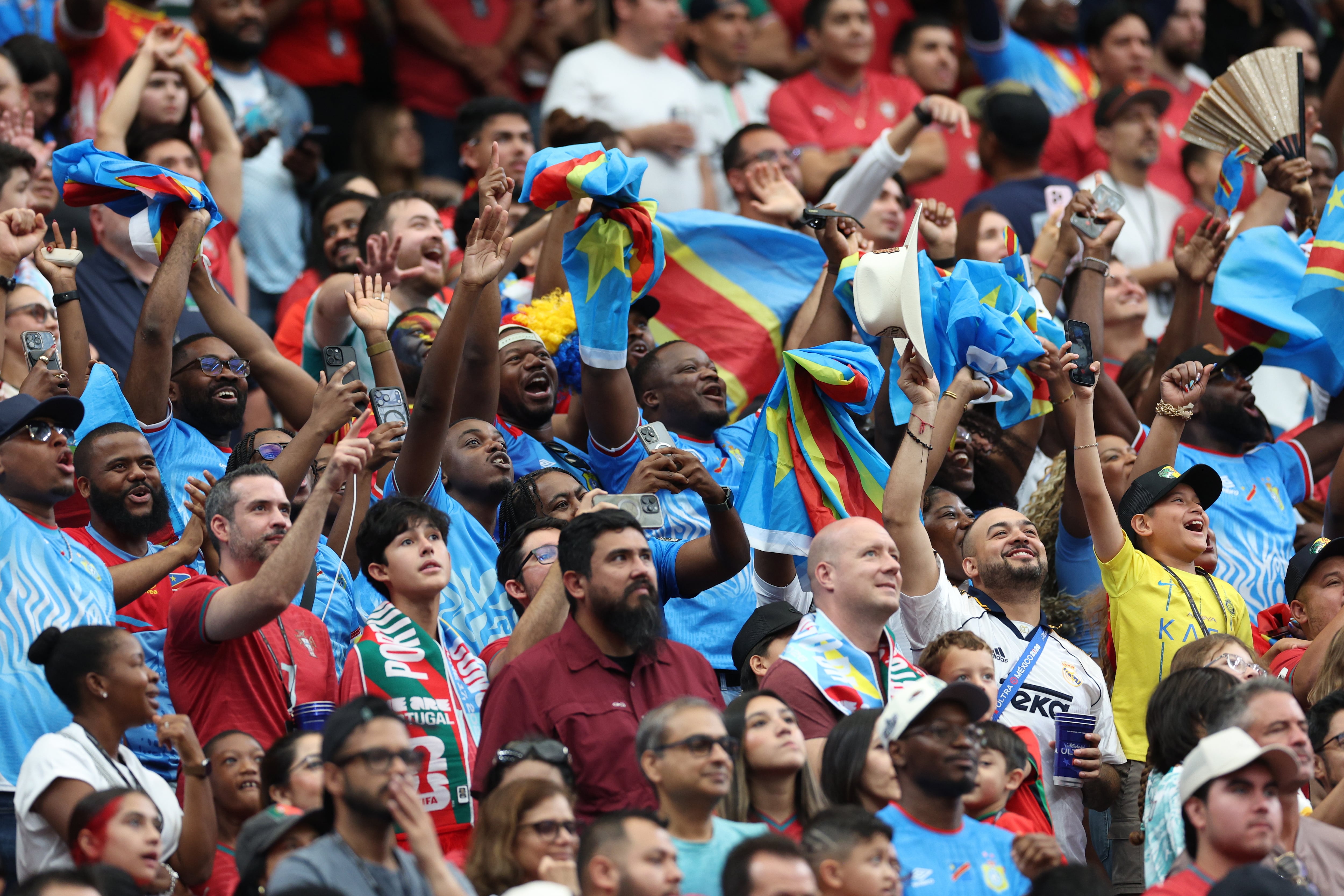 La África subsahariana incomoda al poder del fútbol en el césped y en las tribunas
