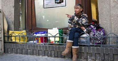 María Luisa Arrojo, una sin techo de Alicante acostumbrada a dormir en oficinas bancarias con cajeros automáticos.