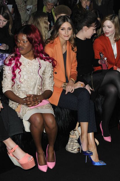 Olivia Palermo es la perfecta invitada de front row. Siempre sonriente, siempre preparada para la foto.