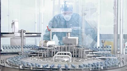 Grifols se revaloriza casi un 6% por la luz verde de Alemania a la opa a Biotest