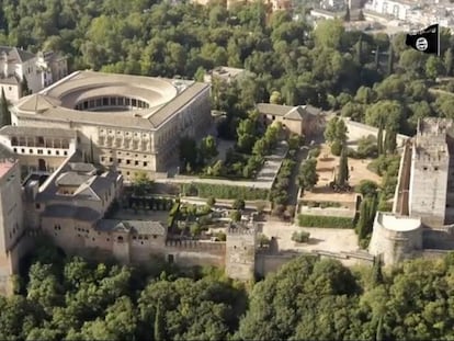 The Alhambra shown in the vídeo, with the ISIS flag in the top right corner.