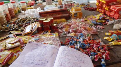 Un cuaderno de notas en una barraca de Isla de Mozambique.