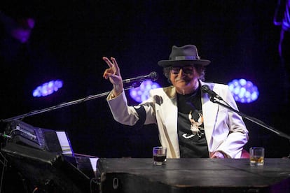 Charly García este sábado en el Centro Cultural Kirchner, durante un concierto por su 70 cumpleaños.