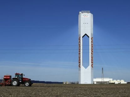 ‘Hedge funds’ no acreedores rivalizan con los bonistas para controlar Abengoa