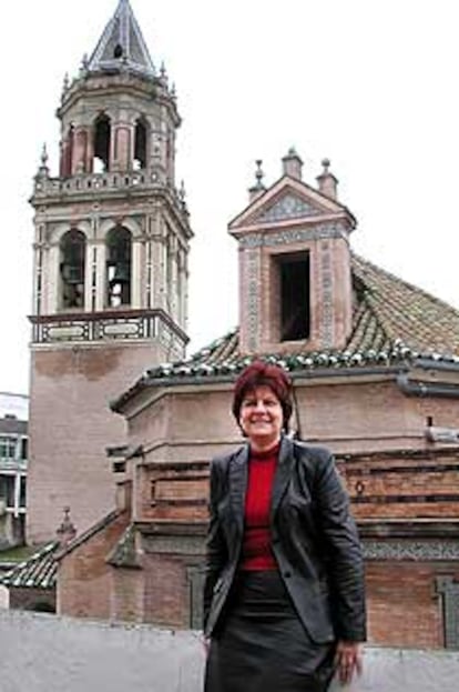 Josefina Cruz, en la sede de su departamento, en Sevilla.