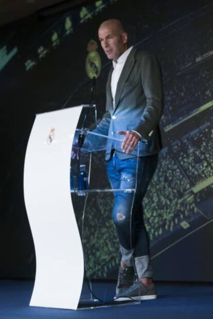 Zidane, en un momento de la charla que ofreció en su presentación como técnico blanco.