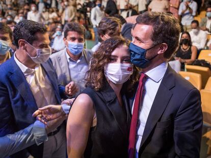 Isabel Díaz Ayuso y Pablo Casado, el sábado en la convención nacional del PP celebrado en Valencia.