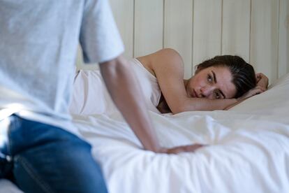 La imposibilidad de mantener sexo coital, hasta hace poco el nico posible, descarta para muchas mujeres la sola idea de irse a la cama con alguien. 