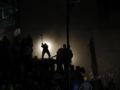 El rescate nocturno en la Ciudad de M&eacute;xico. 