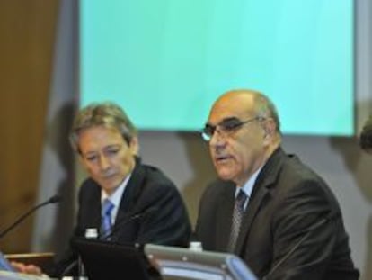 Josep Mart&iacute;nez Vila, director general de Saba, junto a Salvador Alemany, presidente de la compa&ntilde;&iacute;a.