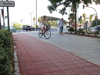 Un tramo del carril bici de Valencia.  