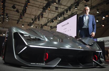 Stefano Domenicali, en el Salón del Automóvil de Barcelona