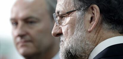 Alberto Fabra, junto al presidente del Gobierno, Mariano Rajoy, en Valencia.