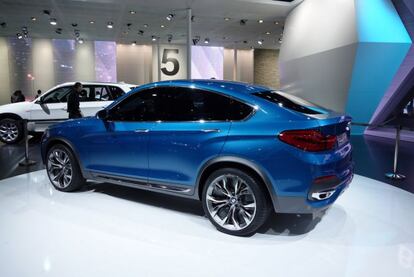 BMW X4. Un X3 con línea cupé. El X4 se lanzará a principios de 2014 y se convertirá en el hermano menor del X6, pionero entre los todoterreno de arquitectura afilada.