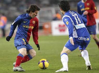 Messi controla un balón durante el encuentro.