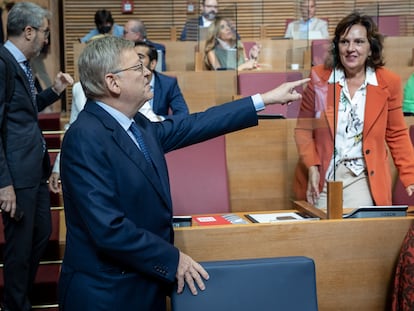 El presiente de la Generalitat, Ximo Puig, momentos antes de iniciar el debate de política general en las Cortes valencianas.