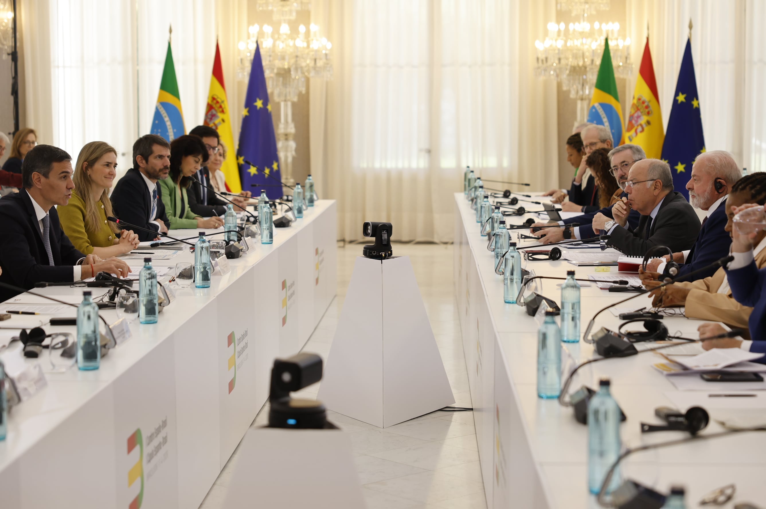 Reunión entre el presidente de Brasil, Luiz Inácio Lula da Silva y el jefe del Ejecutivo español, Pedro Sánchez.