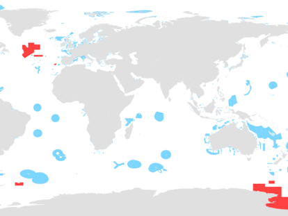 Distribución de áreas marinas protegidas. En azul, las de aguas nacionales. En rojo, las de aguas internacionales. Fuente: PNUMA/UICN.