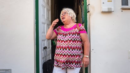 María Luisa Pacheco, vecina de Pino Alto (La Orotava), lloraba el jueves ante el anuncio de que tenía que dejar su casa.