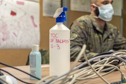 Centro de Operaciones Tácticas de la Brigada Guadarrama, en El Goloso, cerca de Madrid. Desde aquí controlan las misiones de sus 1.300 militares y 300 vehículos, y reciben órdenes desde el Palacio de Buenavista.