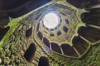 Uno de los pozos que esconde la finca de la Quinta da Regaleira, protegida por la Unesco, en Sintra (Portugal).