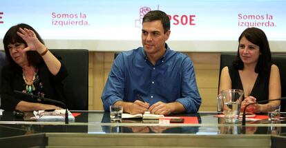 El secretario general, Pedro S&aacute;nchez, encabeza la reuni&oacute;n de la Comisi&oacute;n Permanente de la Ejecutiva Federal en Ferraz. 