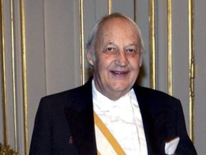 Knut Ahnlund, en una ceremonia de la Academia Sueca, en 2002.