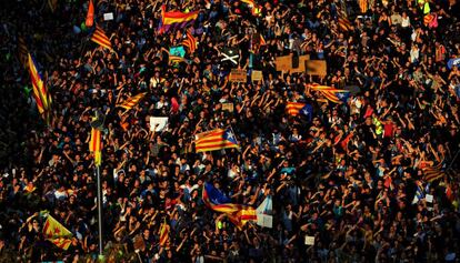 Manifestació a la plaça de Catalunya el 3 d'octubre.