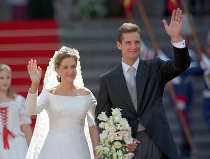 La infanta Cristina y su esposo Inaki Urdangarin, durante su boda en 1997.