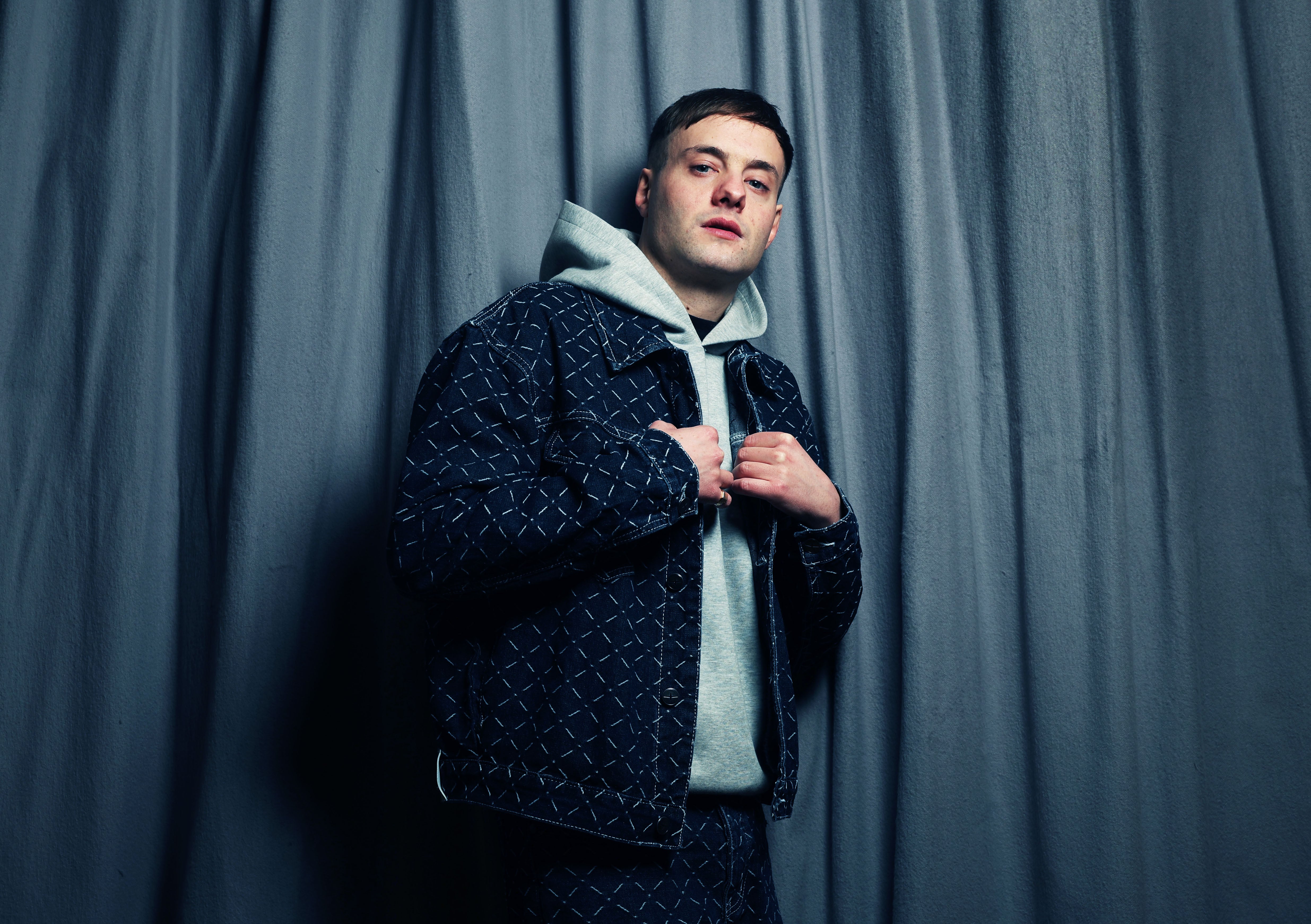 Grecas, el taxista que acabó rapeando con Broncano: “Hay que leer los contratos. A los de la calle nos dan un poco de dinero y nos emocionamos”