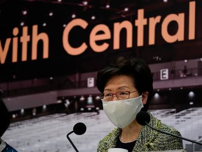 A chefa do Executivo de Hong Kong, Carrie Lam, durante uma entrevista coletiva na sexta-feira 7 de agosto.