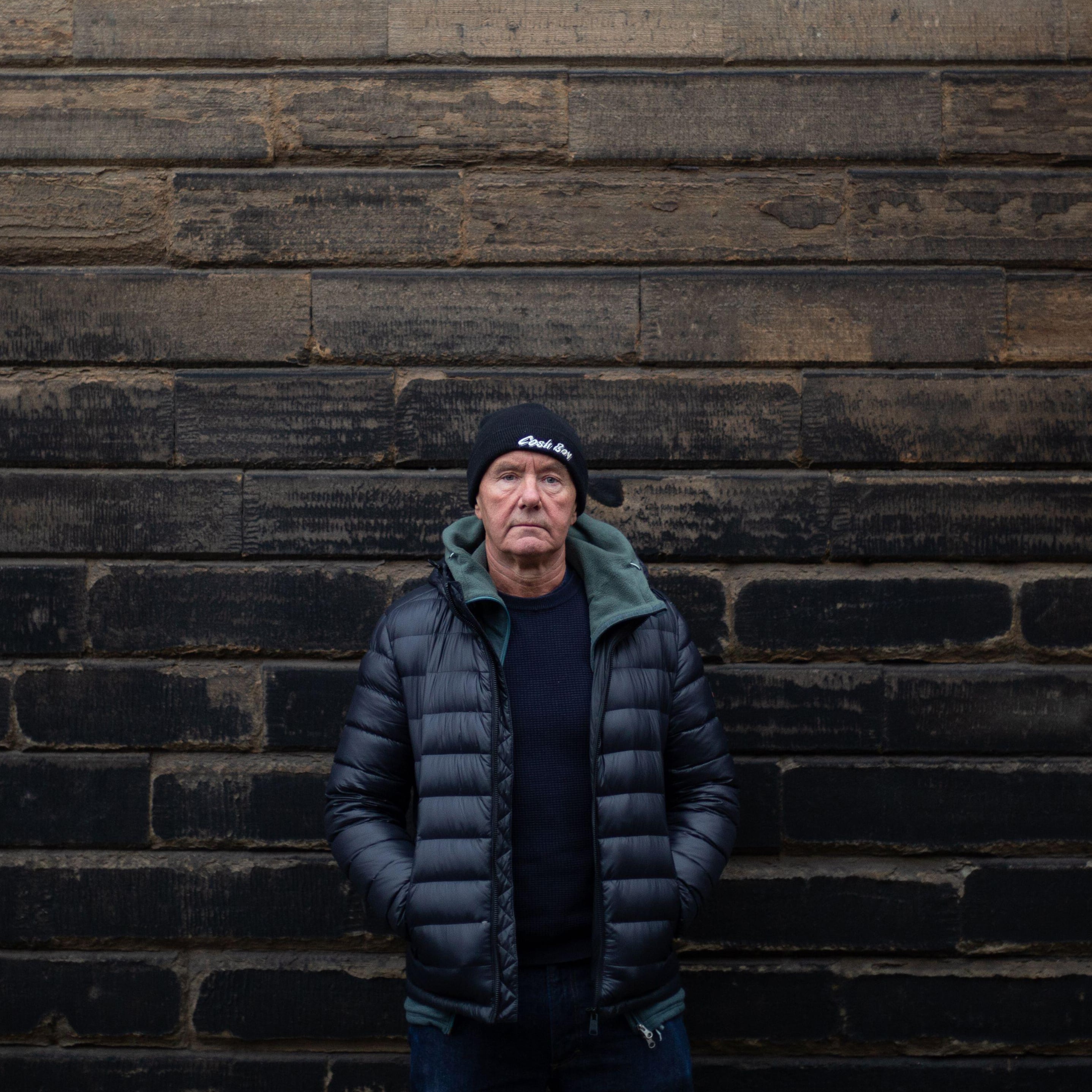 ‘Los cuchillos largos’ de Irvine Welsh: una novela policial que es un disparo fallido