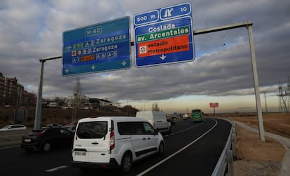 Nuevo carril de acceso al estadio Wanda Metropolitano.