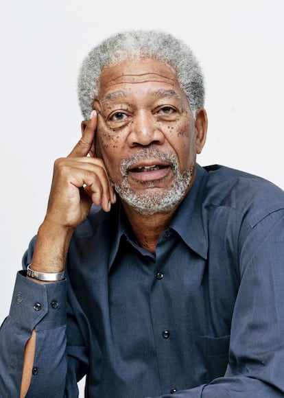 Morgan Freeman fue el primer presidente negro de Estados Unidos. En la cinta 'Deep Impact' (1998) dio vida a Tom Beck, una especie de presidente –héroe.