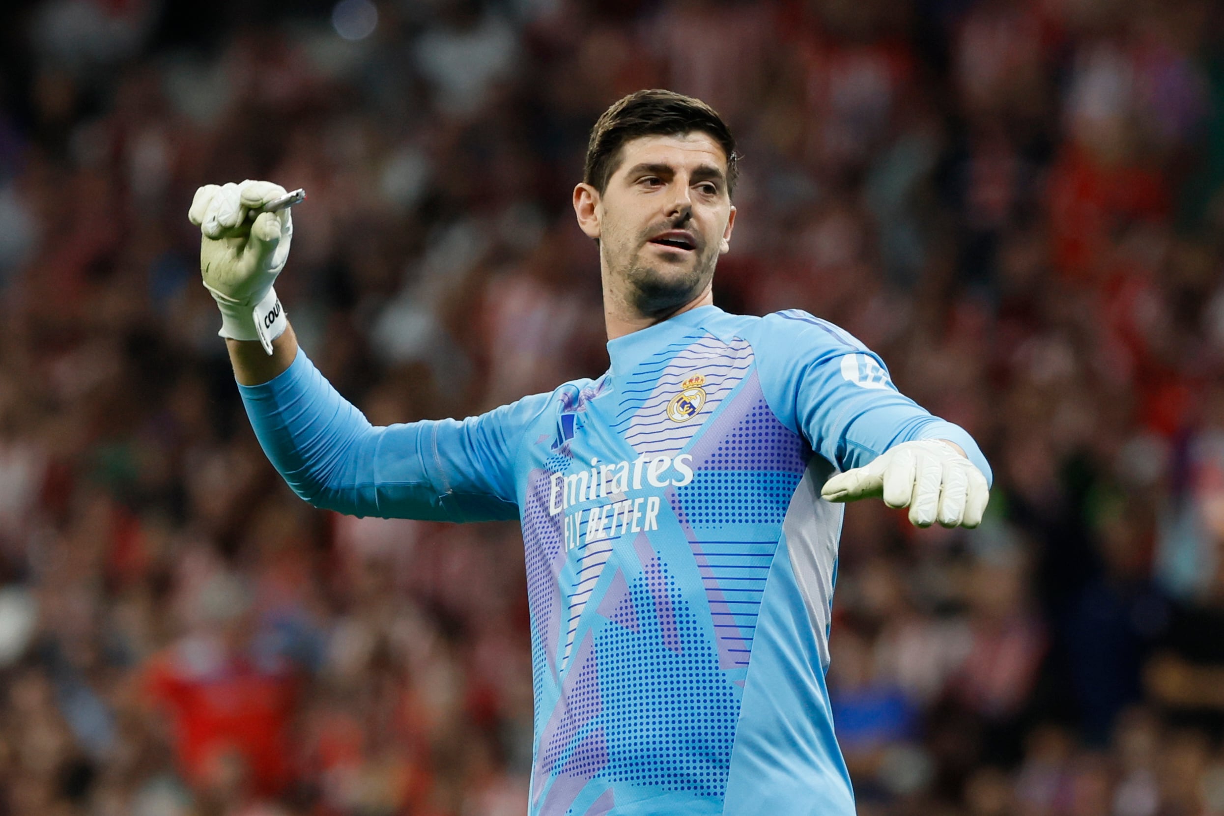 El derbi de Courtois: del “muérete” a la lesión muscular