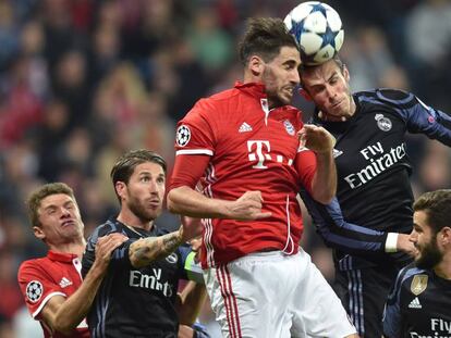 Javi Mart&iacute;nez, ante el Real Madrid esta temporada.