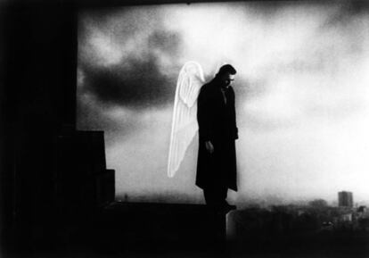 Fotograma de la pel&iacute;cula &lsquo;El cielo sobre Berl&iacute;n&rsquo; de Wim Wenders. 