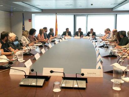 Reunión del consejero El Homrani con representantes de las cuatro diputaciones catalanas.