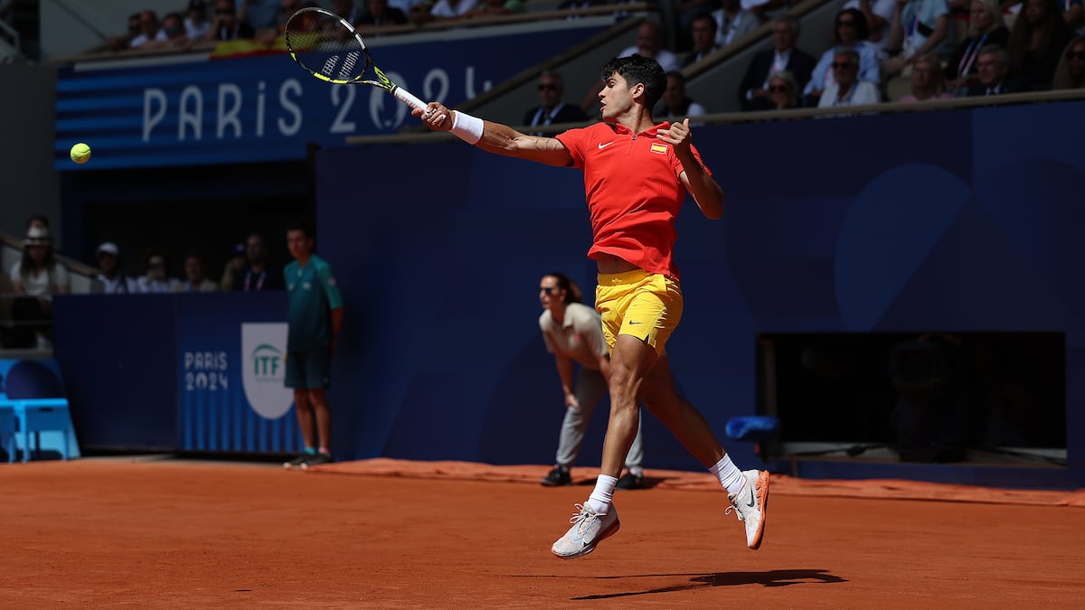 Alcaraz vs Djokovic, Paris 2024 tennis final, live | Novak Djokovic wins first set against Carlos Alcaraz in Olympic final (7-6(3) | Paris 2024 Olympic Games