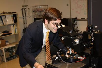 Tom&aacute;s Palacios, uno de los galardonados Premio J&oacute;venes Investigadores 2013 de la Real Academia de Ingenier&iacute;a.