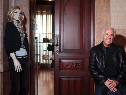 Paul Marciano, en las oficinas de Guess del paseo de Gràcia de Barcelona.